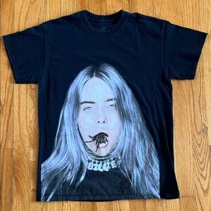 Billie Eilish Black T-shirt with Print size Medium
